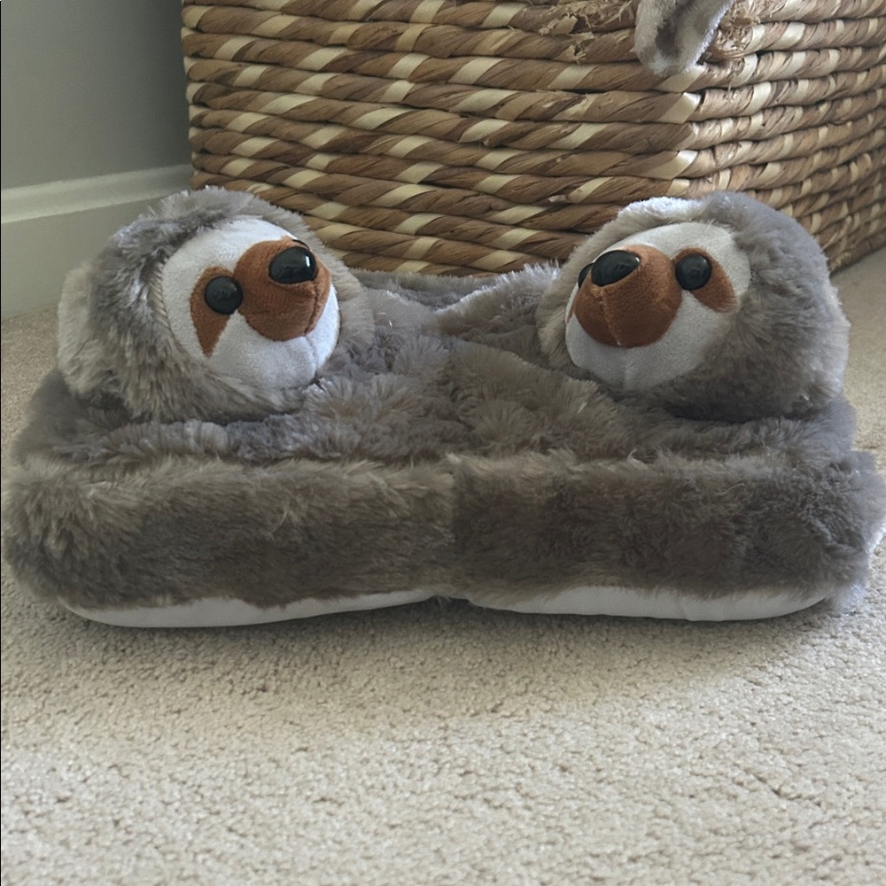 Fuzzy Sloth Foot Massager - Brown and White 🦥